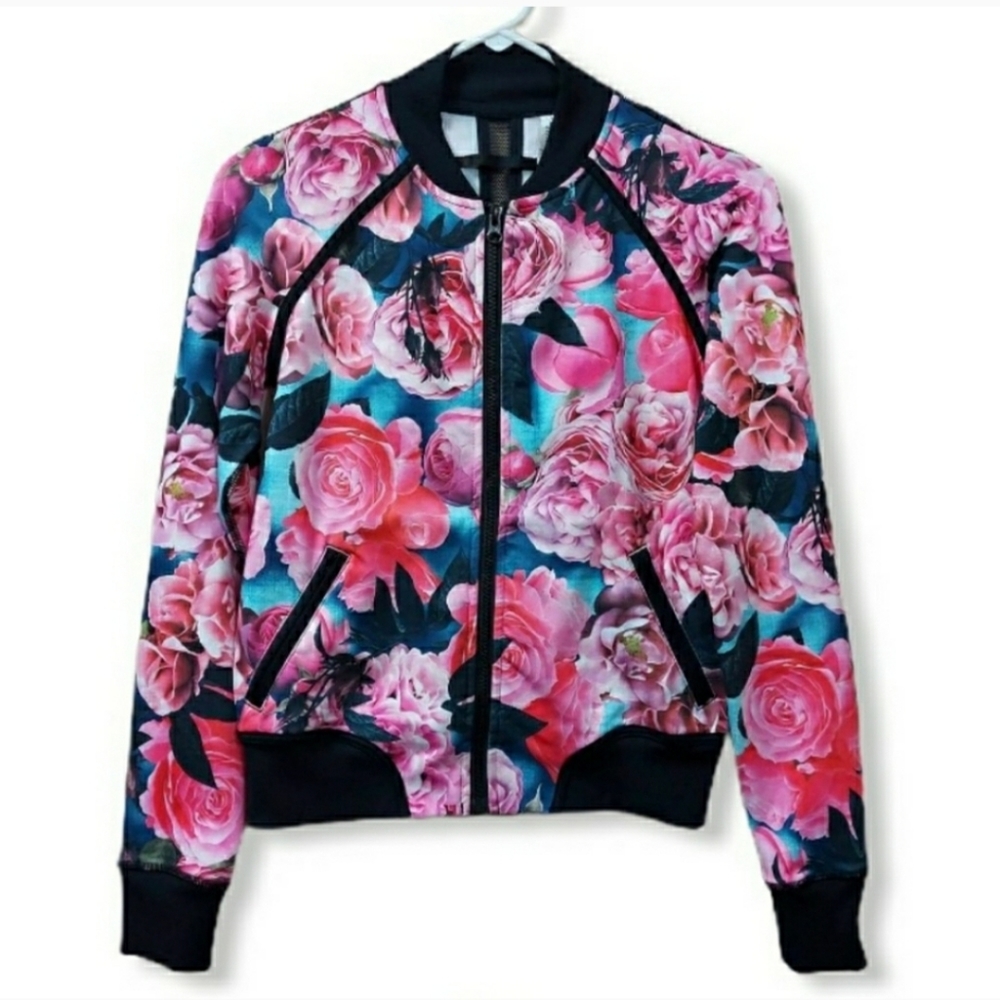 Lululemon Rare Jacket w/ Minor Flaws